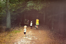 Jans Muskee - Familie in bos